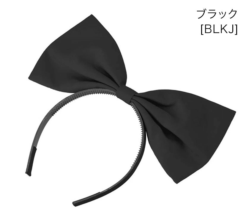 アリスの仮装をした女の子