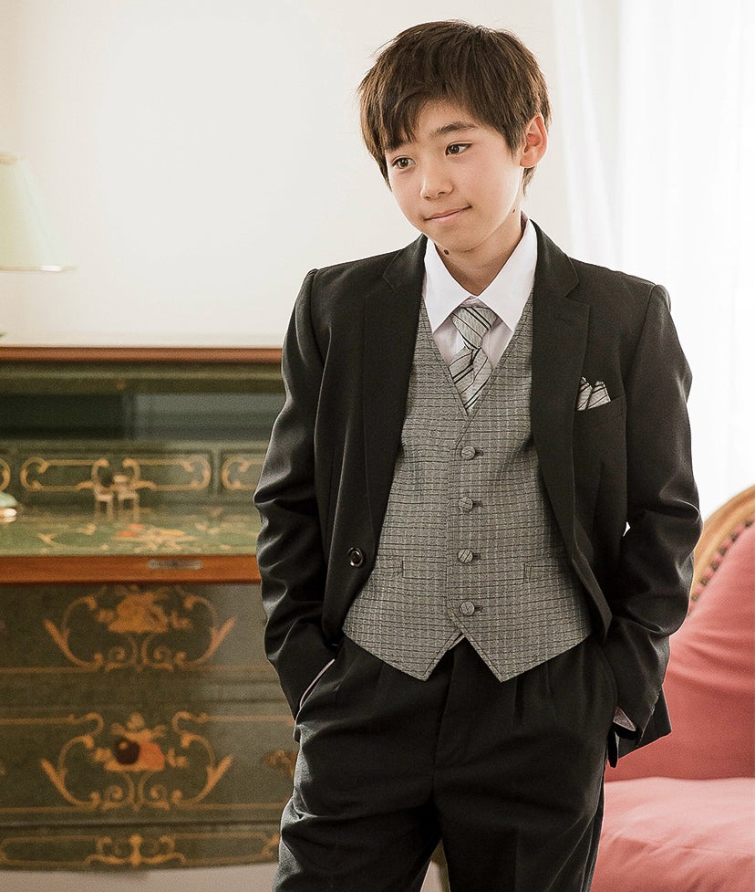 送料無料【入学準備・卒服最終セール超目玉】男の子スーツセット 発表