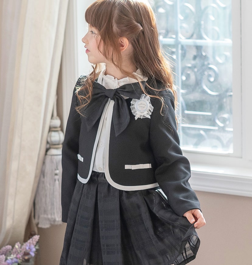 入学式 ファミリア 女の子 スーツ スカート 120cm 130cm ハレの日を華やかに彩る「セレモニースタイル 2025」 | ファミリア公式