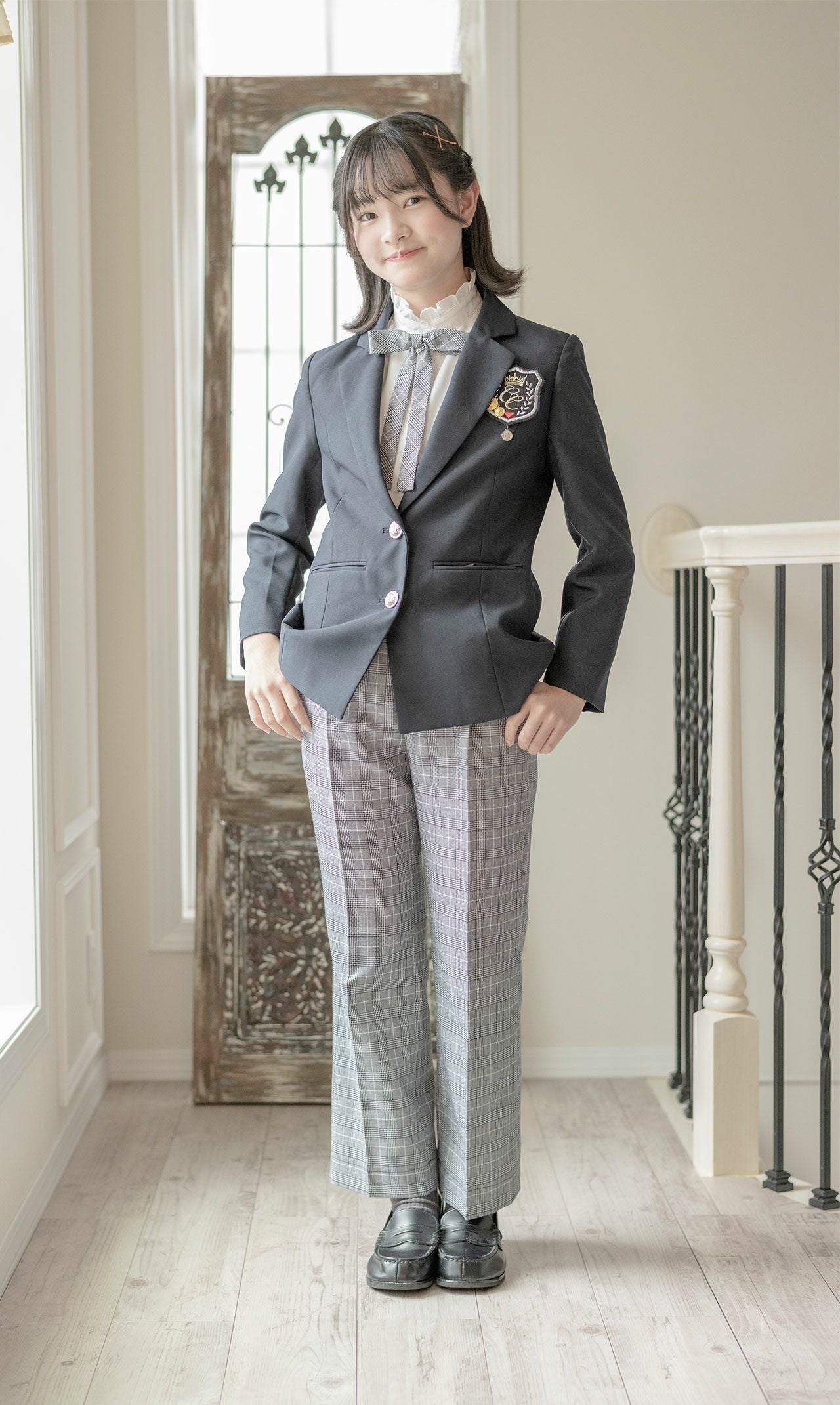 送料無料【超目玉セール】卒業式 女の子 ガールズロングパンツスーツ