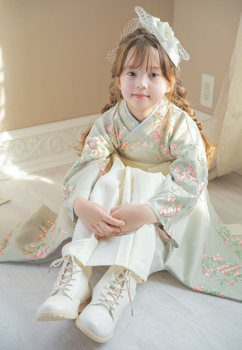 送料無料☆今年度再入荷なし☆ 卒業式 袴 小学生 花刺繍チュールレース