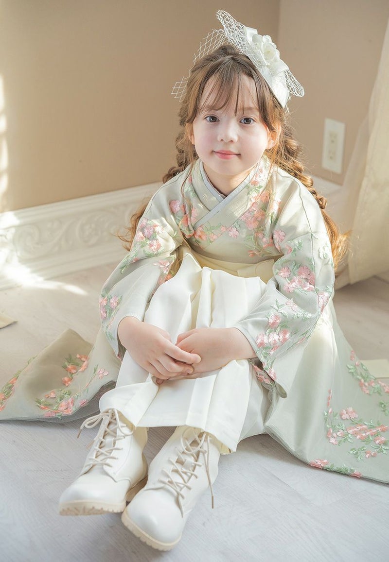 送料無料☆今年度再入荷なし☆ 卒業式 袴 小学生 花刺繍チュールレース 