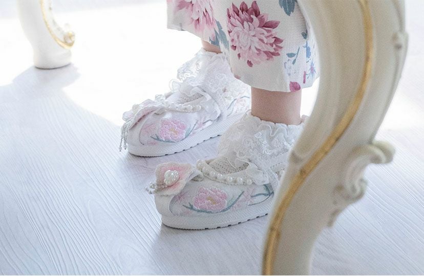 送料無料刺繍シューズ 七五三 16cm 17cm 女の子 草履代わりに履く靴